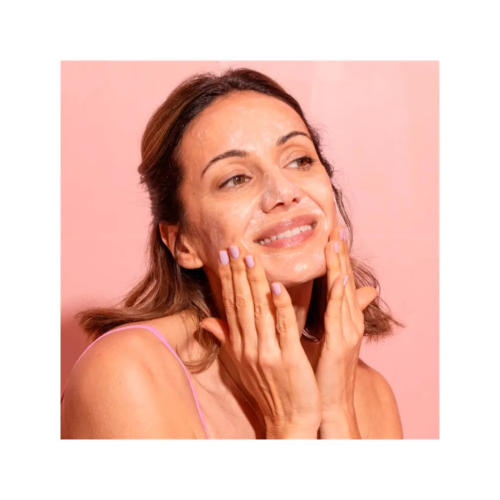 Freshly Cosmetics Rose Quartz Facial Cleanser
