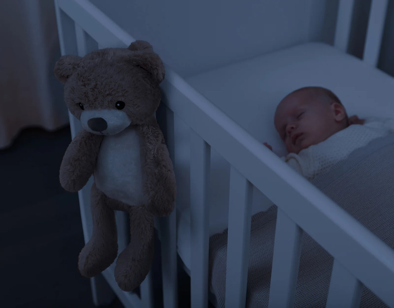 Zazu Sleeptrainer &quot;Brody o Urso&quot; com Luz Noturna e Máquina de Som - Love my Pharma