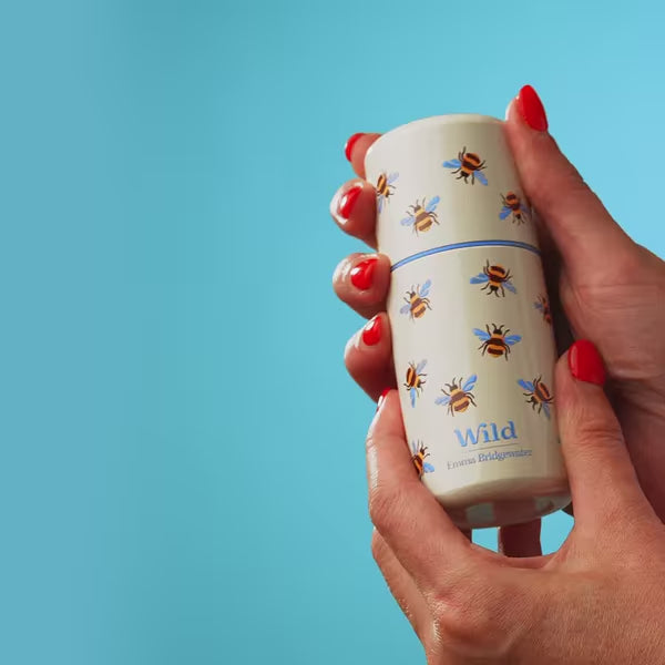 Desodorante natural en roll-on antitranspirante Wild – Estuche y Recarga Cath Kidston Azul, Coco y Vainilla